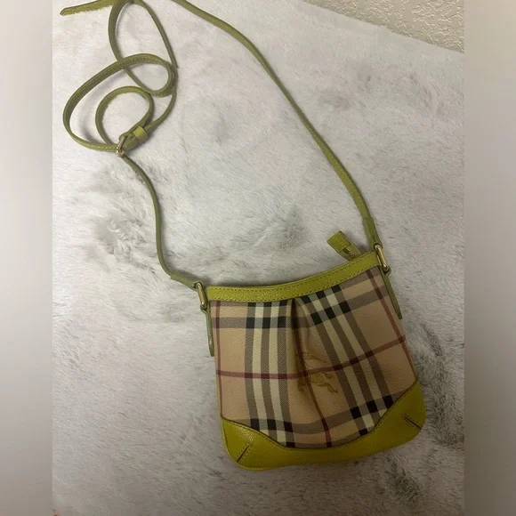 burberry haymarket lime green crossbody bag - Picture 3 of 6